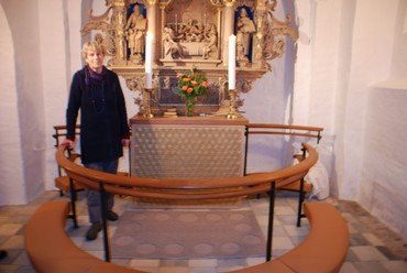 Antependium i Stoense kirke og kunstner Anette Bendixen
